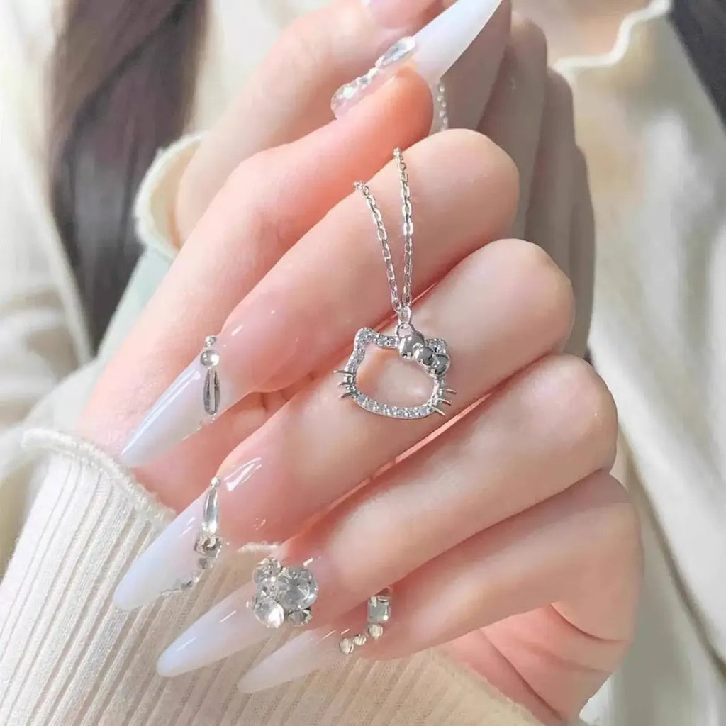 قلادة هيلو كيتي 🎀✨