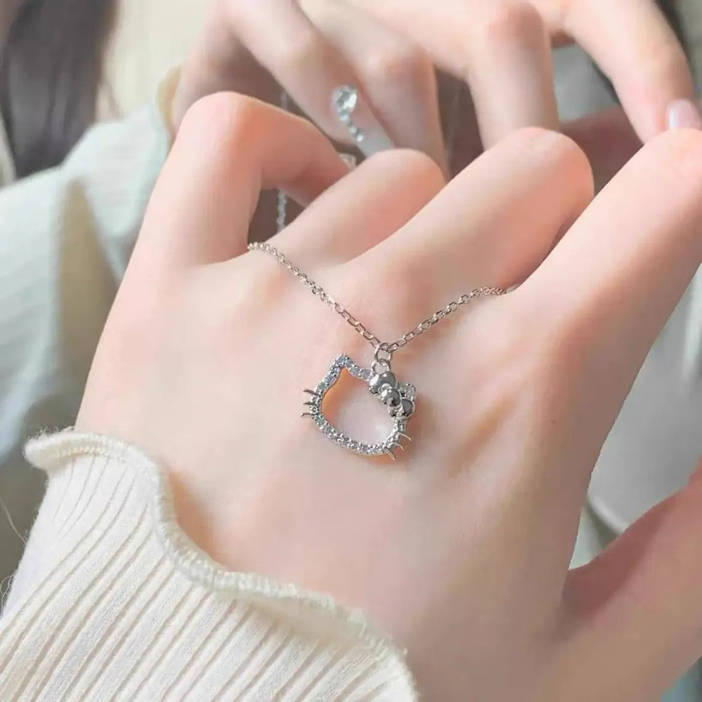 قلادة هيلو كيتي 🎀✨