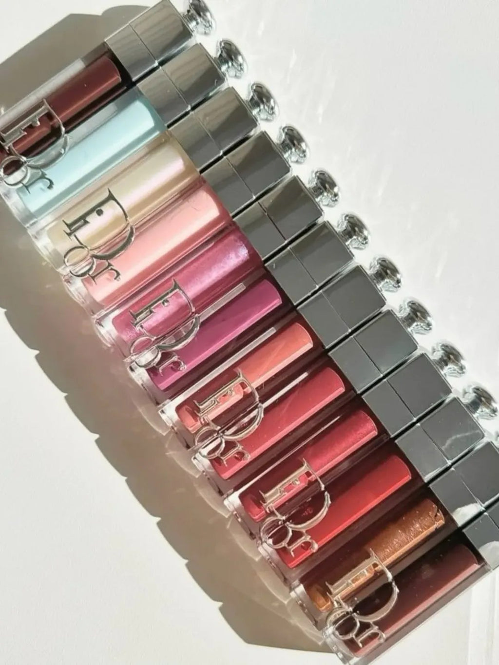 كلوسات بديل ديور💗✨
Dior Addict Lip Maximizer