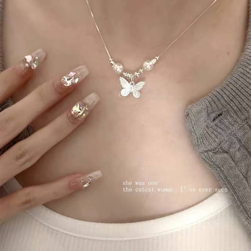 قلادة الفراشة🎀✨